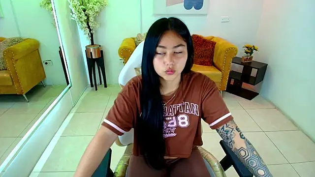 Carolina cherry online show from 04/13/26, 12:42