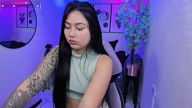 Snapshot of Carolina_cherry chatting on 06/11/26, 12:46 Carolina cherry online show from 06/11/26, 12:46