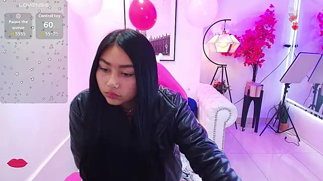 Carolina cherry online show from 02/09/26, 11:52