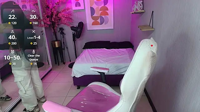 Carolina cherry online show from 03/17/26, 12:19