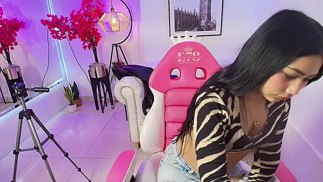 Carolina cherry online show from 01/12/26, 11:50