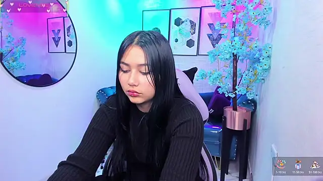 Snapshot of Carolina_cherry chatting on 06/18/26, 12:43 Carolina cherry online show from 06/18/26, 12:43