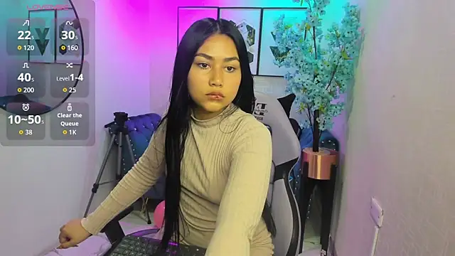 Carolina cherry online show from 05/18/26, 01:05