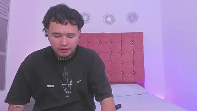 Snapshot of Beele_and_Evie chatting on 02/04/26, 07:53 Beele and Evie online show from 02/04/26, 07:53