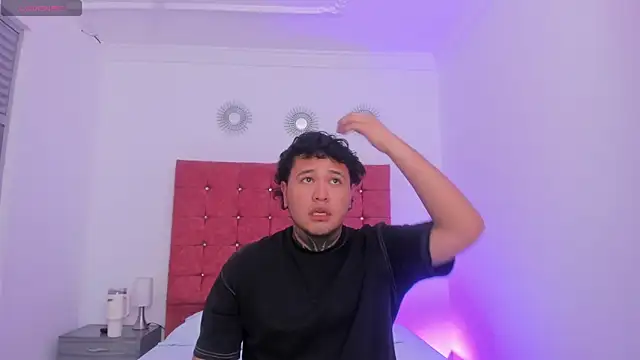 Snapshot of Beele_and_Evie chatting on 03/02/26, 11:39 Beele and Evie online show from 03/02/26, 11:39