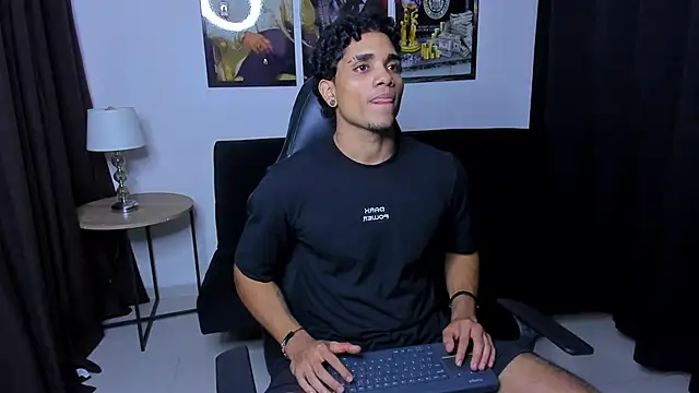 Dustyn Michelle1 online show from 02/28/26, 04:45