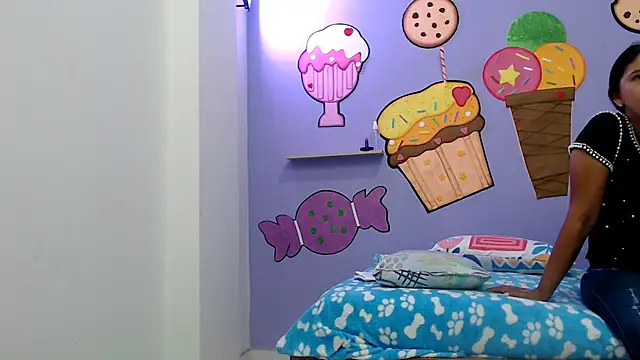 Snapshot of NOVAHOT98 chatting on 12/14/25, 07:52 NOVAHOT98 online show from 12/14/25, 07:52