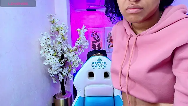Snapshot of Nina_willyams chatting on 02/19/26, 03:36 Nina willyams online show from 02/19/26, 03:36