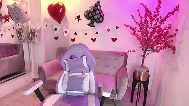 Snapshot of Sophie_clay chatting on 02/12/26, 07:02 Sophie clay online show from 02/12/26, 07:02