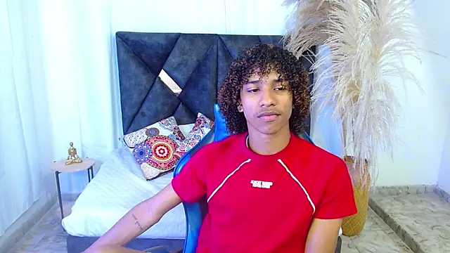 angelll18  online show from 02/16/26, 09:13