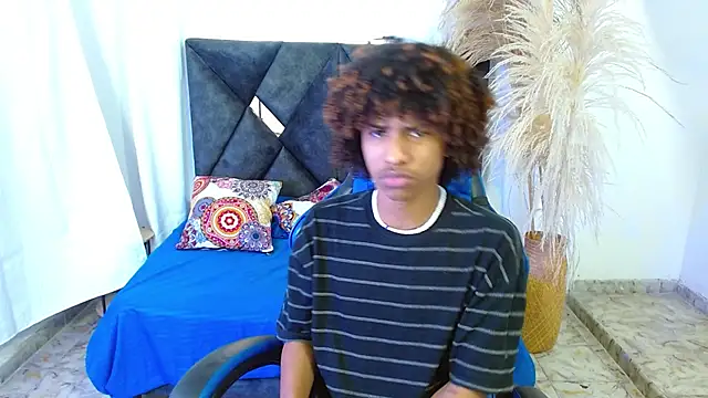 angelll18  online show from 03/04/26, 08:16