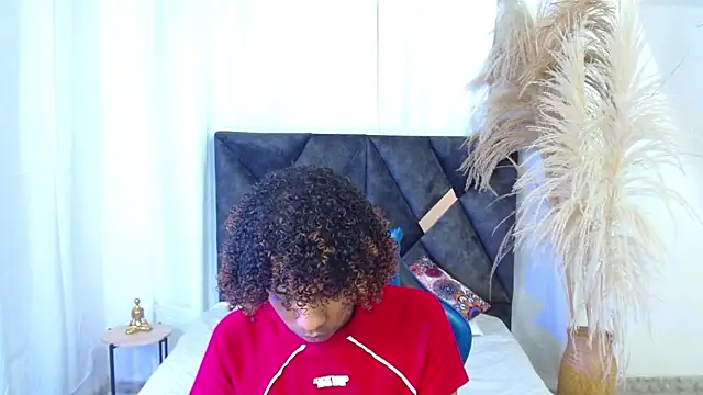 angelll18  online show from 02/12/26, 09:14