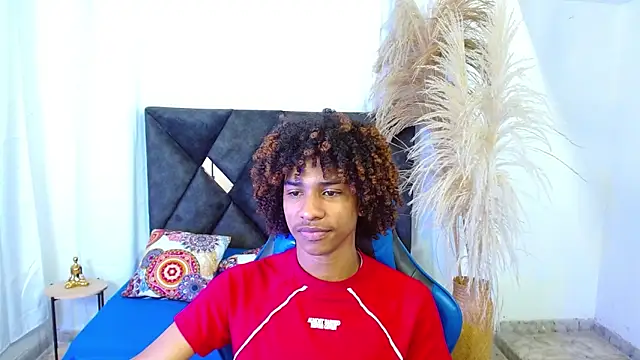 angelll18  online show from 03/06/26, 08:48