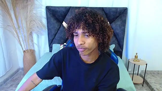 angelll18  online show from 01/05/26, 08:45