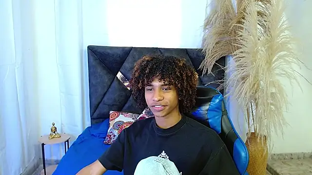 angelll18  online show from 04/01/26, 09:01