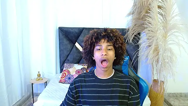 angelll18  online show from 02/21/26, 08:55