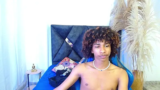 angelll18  online show from 03/18/26, 08:53