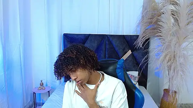 angelll18  online show from 01/09/26, 09:00