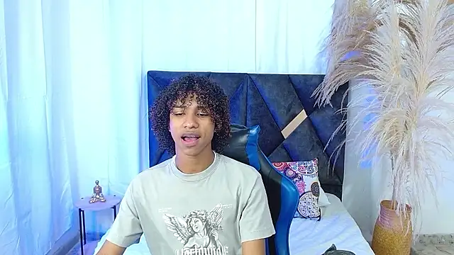 angelll18  online show from 01/10/26, 08:26