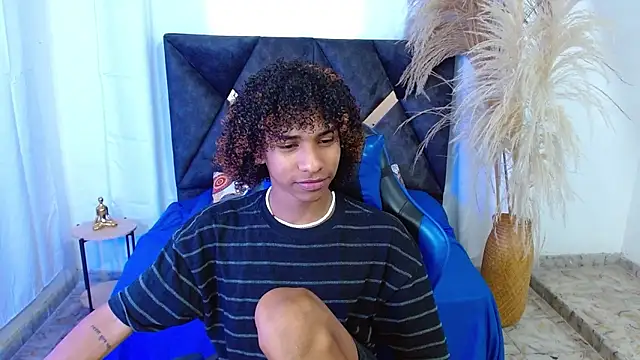 angelll18  online show from 04/07/26, 08:10