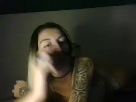 Snapshot of lolalatinaa chatting on 05/28/26, 02:45 lolalatinaa online show from 05/28/26, 02:45