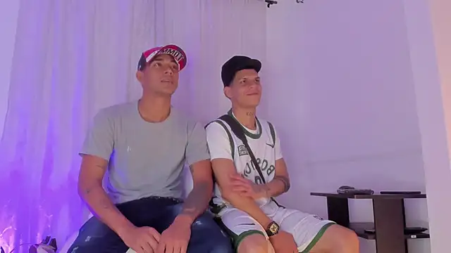 Snapshot of kings_of_heavens_ chatting on 12/18/25, 02:38 kings of heavens online show from 12/18/25, 02:38