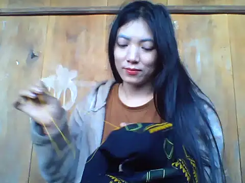 Maylyly k2 online show from 12/19/25, 03:10