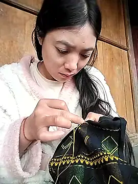 Maylyly k2 online show from 12/18/25, 02:05