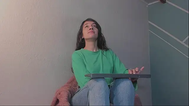 Lucy-Bluesea online show from 02/03/26, 12:32