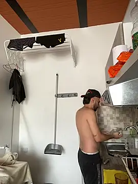 jamess 0 online show from 04/18/26, 05:48