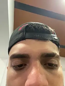 jamess 0 online show from 04/18/26, 07:07