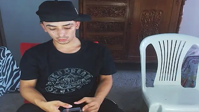 jamess 0 online show from 02/11/26, 04:07