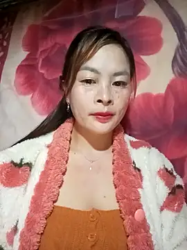 Snapshot of Mayly-s chatting on 12/14/25, 11:54 Mayly-s online show from 12/14/25, 11:54