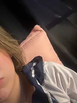 privsloirinha online show from 12/21/25, 05:14