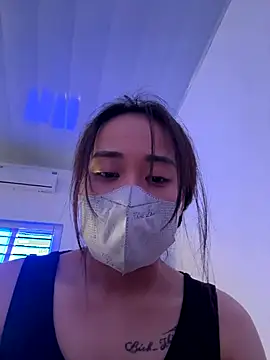 Snapshot of NinaBaby22 chatting on 12/18/25, 07:24 NinaBaby22 online show from 12/18/25, 07:24