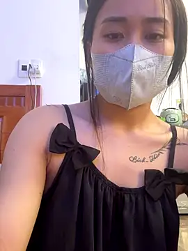 Snapshot of NinaBaby22 chatting on 12/15/25, 07:14 NinaBaby22 online show from 12/15/25, 07:14