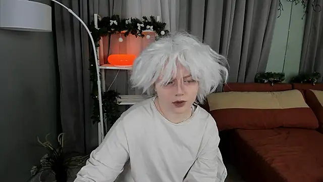 KellyKik online show from 12/15/25, 08:25