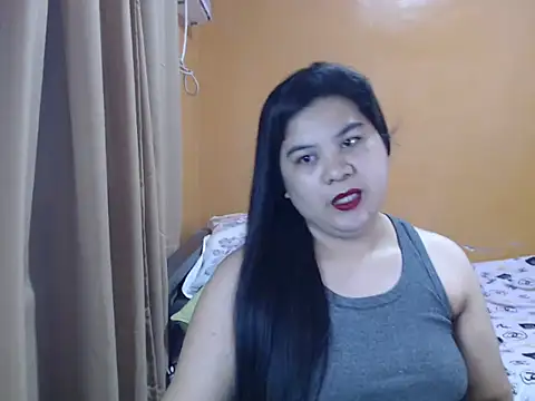 Snapshot of ur_hotsexymaria chatting on 03/16/26, 05:44 ur hotsexymaria online show from 03/16/26, 05:44