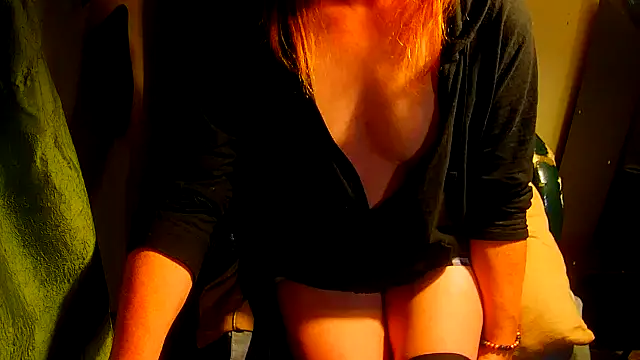 GoodGirlKelly online show from 12/21/25, 04:36