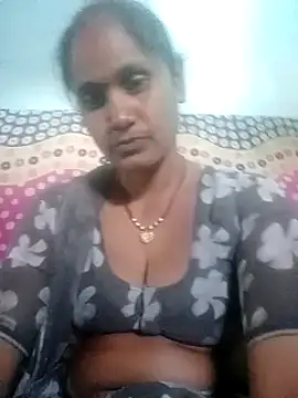 Akanksha soni online show from 12/18/25, 09:25