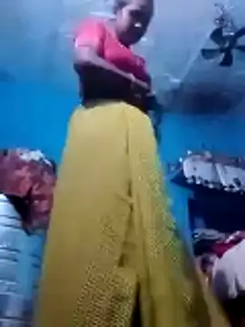 Akanksha soni online show from 12/23/25, 12:22