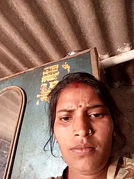 Snapshot of Akanksha_thakur chatting on 12/15/25, 05:24 Akanksha thakur online show from 12/15/25, 05:24