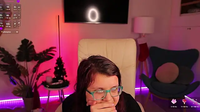 Snapshot of Ariell_Mini chatting on 12/16/25, 06:50 Ariell Mini online show from 12/16/25, 06:50