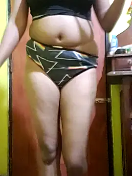 Snapshot of chuti_gurl chatting on 02/17/26, 07:44 chuti gurl online show from 02/17/26, 07:44