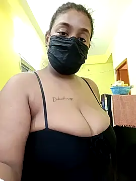 Snapshot of rimpadey1 chatting on 12/17/25, 07:24 rimpadey1 online show from 12/17/25, 07:24