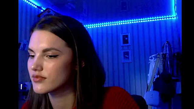 Snapshot of bellamwah chatting on 12/15/25, 05:19 bellamwah online show from 12/15/25, 05:19