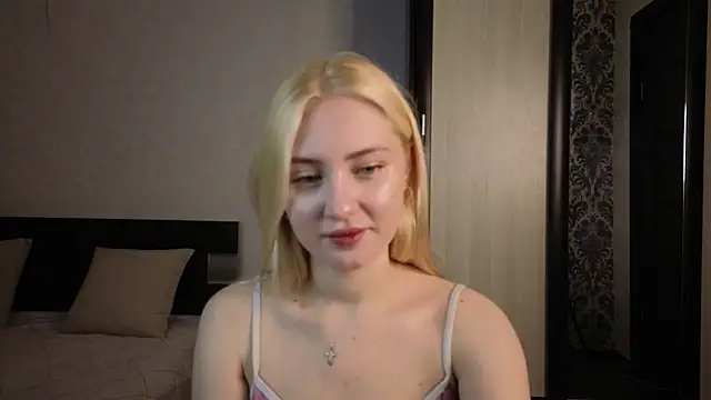 PollyVale online show from 12/20/25, 01:47