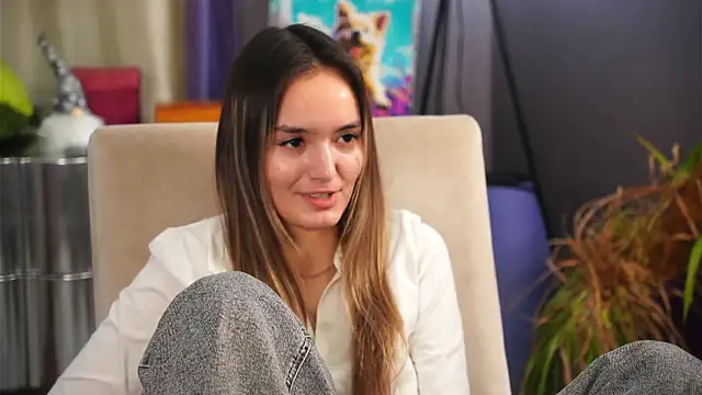 Snapshot of ReathaRagone chatting on 12/17/25, 12:21 ReathaRagone online show from 12/17/25, 12:21