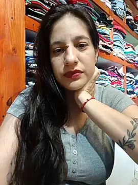 Snapshot of julietaloovee chatting on 02/04/26, 09:32 julietaloovee online show from 02/04/26, 09:32