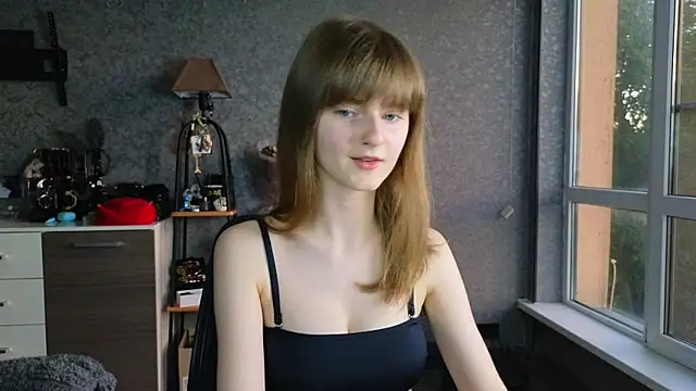 Snapshot of Miss_Alisa_ chatting on 06/17/26, 05:34 Miss Alisa online show from 06/17/26, 05:34